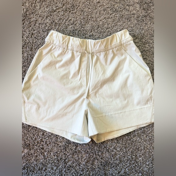 Women’s Lululemon Cinchable Waist High-Rise Woven Short 3.5" Sundance Size XS - Picture 2 of 15